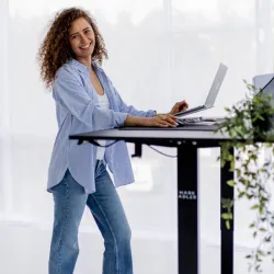 Mark Adler Leader 7.6 Black Electric Gaming Desk 160 cm – view 2