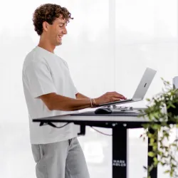 Mark Adler Leader 7.6 Black Electric Gaming Desk 160 cm – view 9