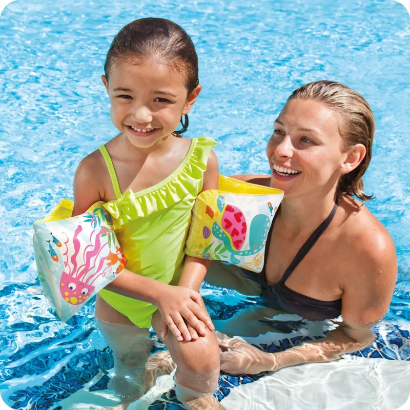 Children's swim arm bands, comfortable and safe, ideal for pool play