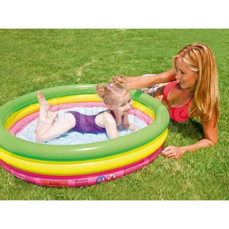 Colorful inflatable pool 102 x 25 cm, great for relaxing in the garden