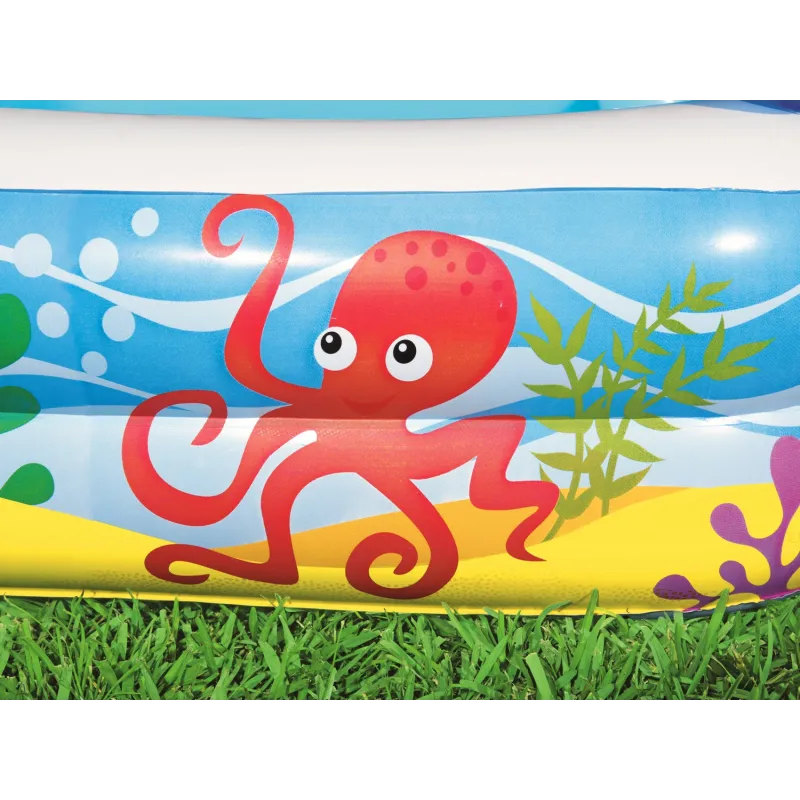 Children's pool made of UV-resistant material for sunny days