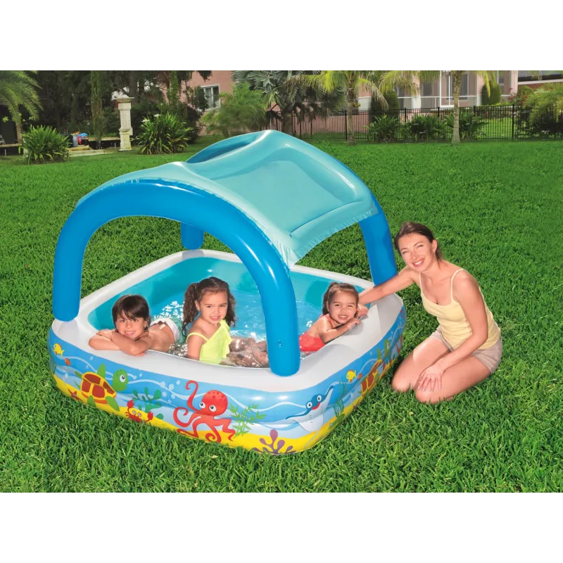 Children's pool with roof, great for summer days and water fun