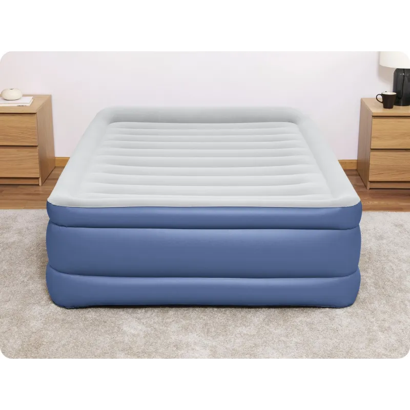 Airbed for outdoor use or camping, lightweight and portable