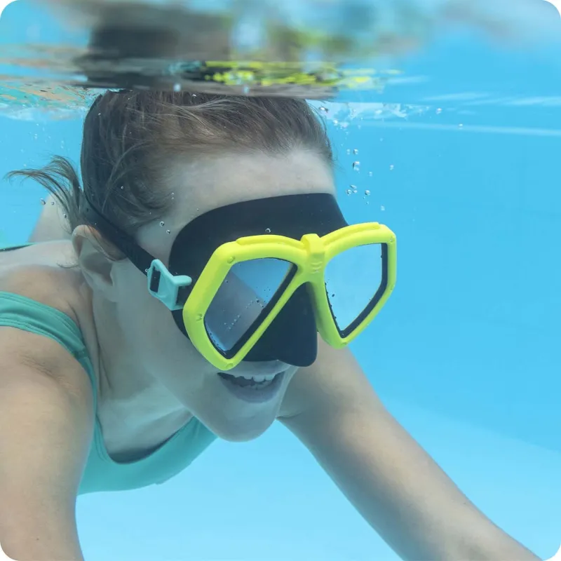 Stylish yellow swimming mask, perfect for summer fun