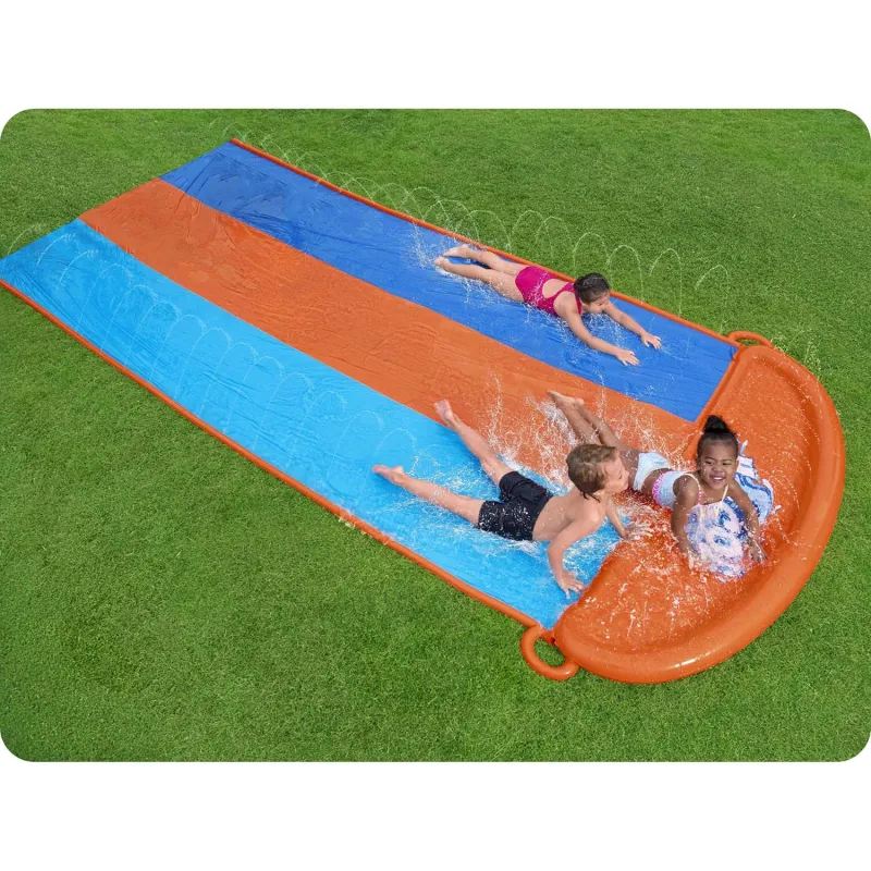 Easy-to-use water slide for kids