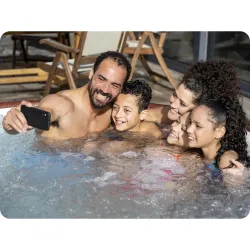Inflatable SPA Lay-Z Helsinki, perfect for gatherings with friends in the garden