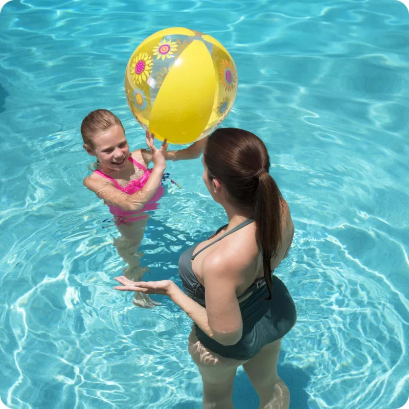 Waterproof beach ball 51 cm Bestway 31036, for use at the beach and pool
