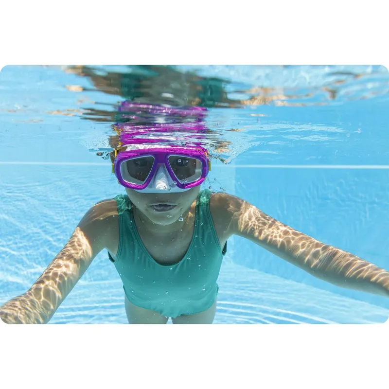 Stylish pink swimming mask, ideal for kids and adults