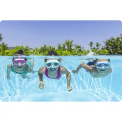 Pink swimming mask, perfect for use in the pool or at the beach