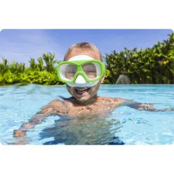 Swimming mask for summer, perfect for water play in the garden