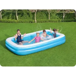 Inflatable pool with easy air filling system