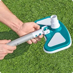 Pool vacuum end nozzle, practical tool for maintaining pool water cleanliness