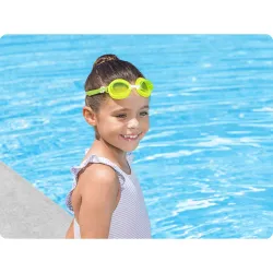 Stylowe zielone swimming goggles for kids, a great choice for summer