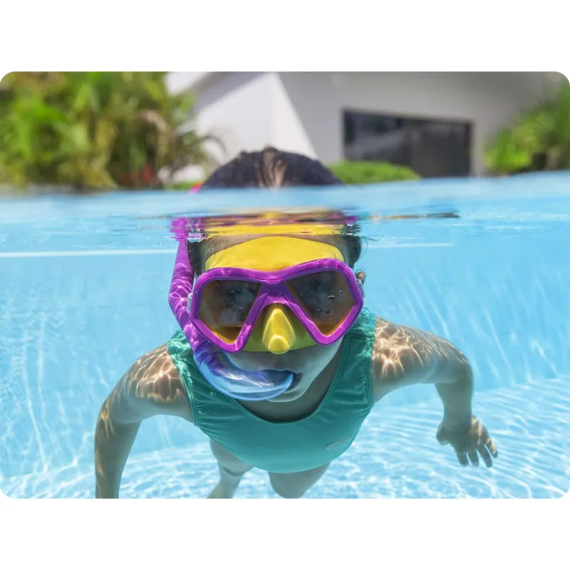 Stylish pink diving set Bestway 24023, great for snorkeling and water activities