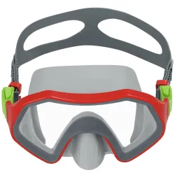 Comfortable swimming mask made of soft material, ideal for kids
