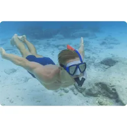 High-quality snorkeling set, ensuring comfort and safety