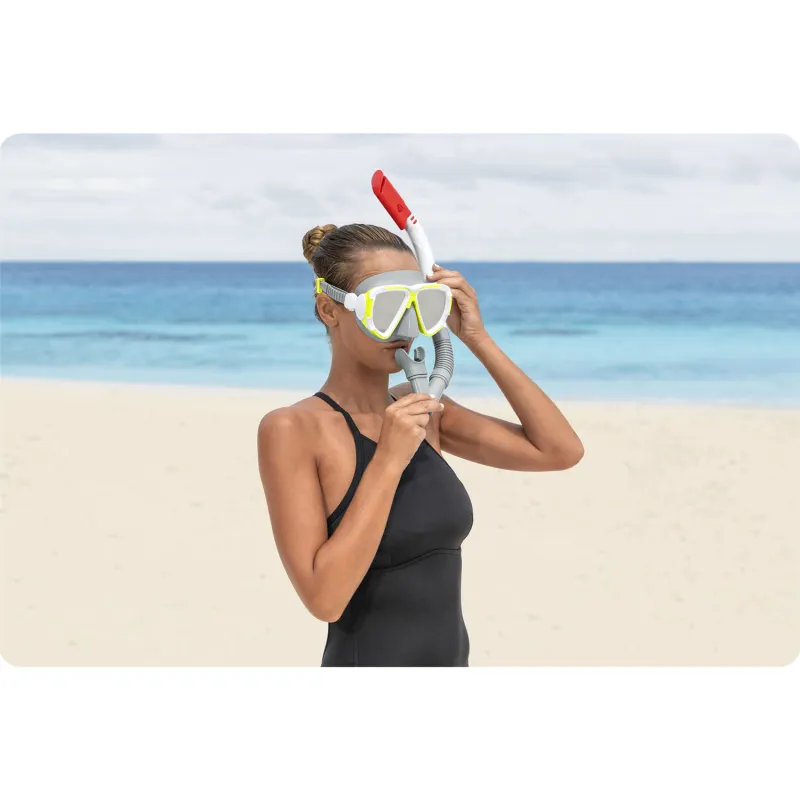 Diving set with accessories, perfect for holidays by the water