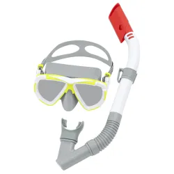 White diving set, ideal for kids and adults at the beach