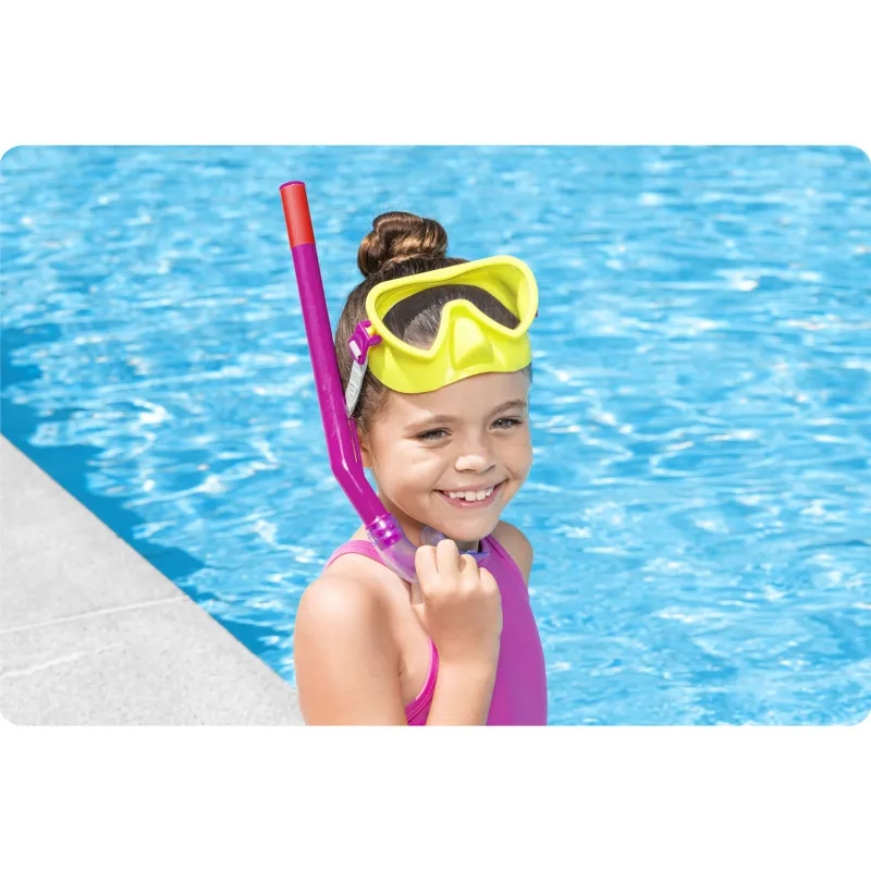 Diving set with accessories, made from high-quality materials for durability