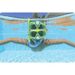 Colorful snorkeling set, great for holiday trips to the water