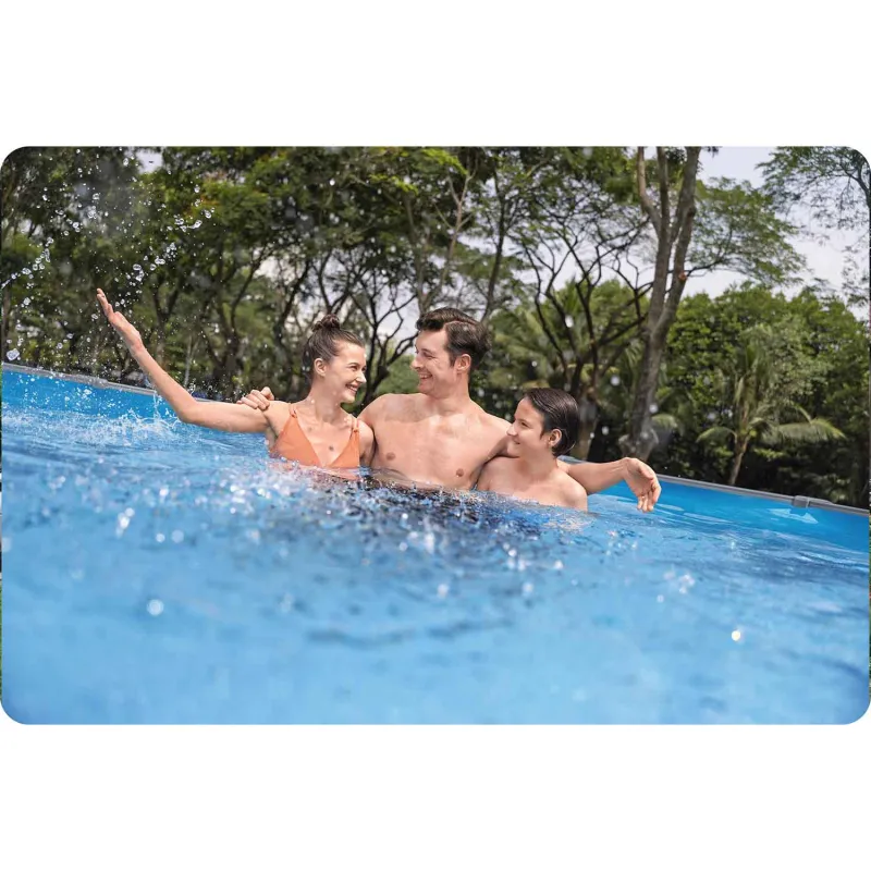 Family-friendly 549 x 132 cm garden pool, perfect for relaxation
