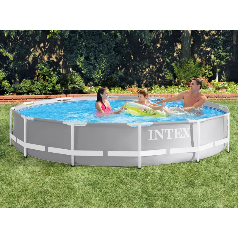 Pool set with accessories, perfect for summer days in the garden