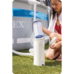 Filtering pump 3785 l/h, perfect for cleaning garden pools