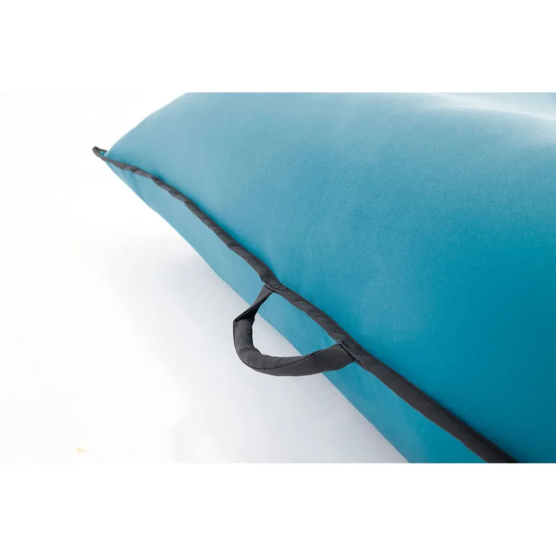 Luxe Lounge mattress with pillow, excellent for water relaxation