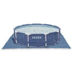 Ground cloth perfect for use in the garden or at the beach
