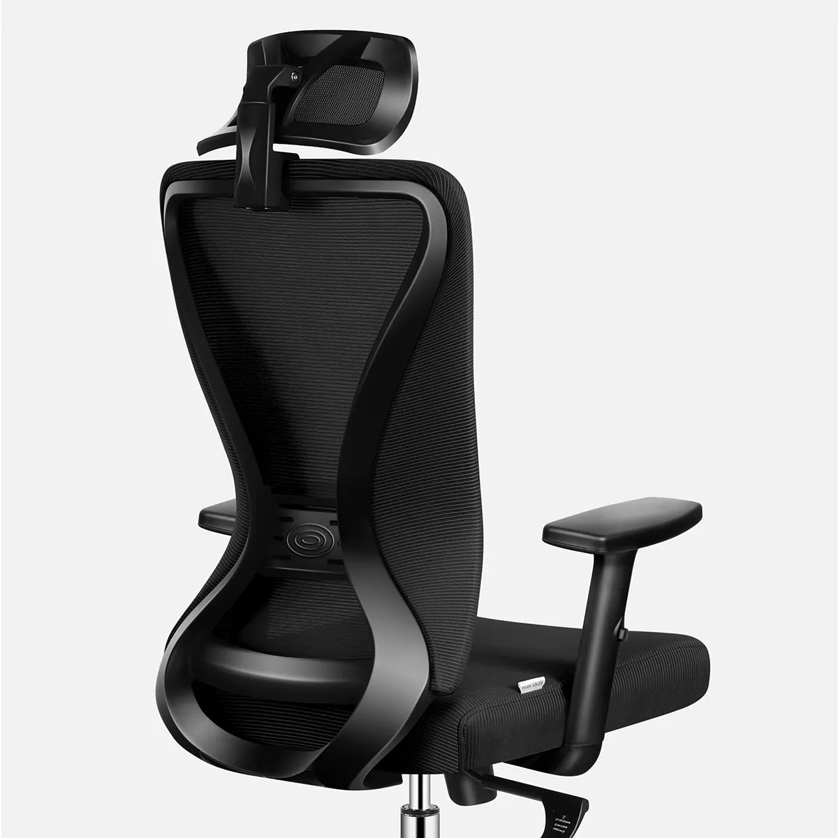 Contoured design of Manager 3.5 Black chair
