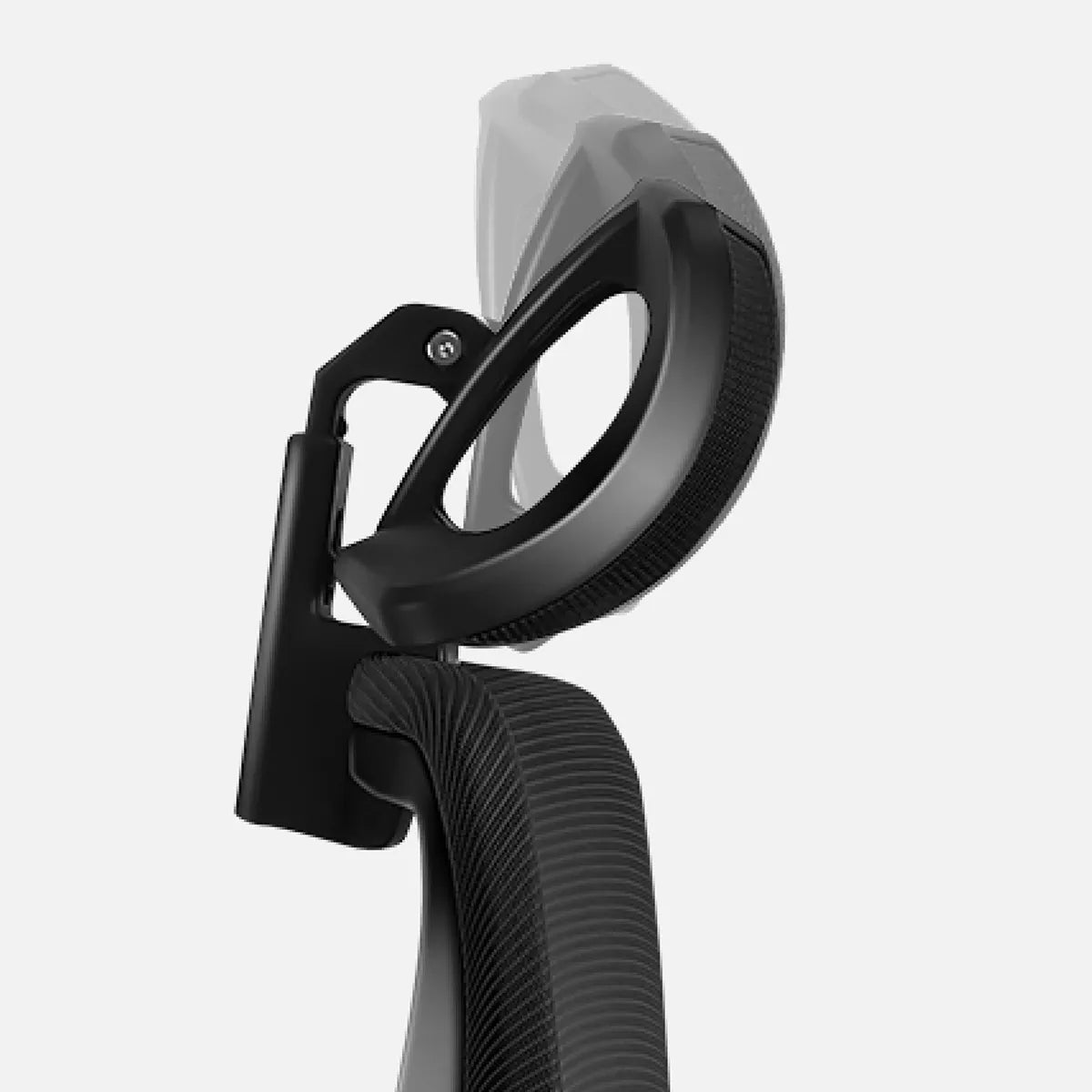 Headrest adjustment in Manager 3.5 Black office chair