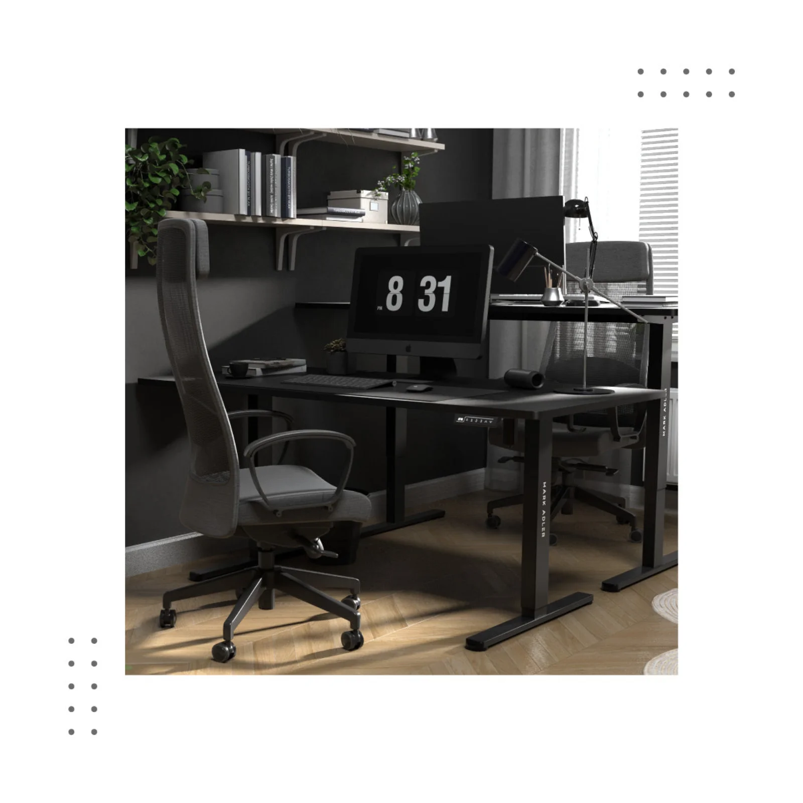 Mark Adler Leader 7.6 Desk arrangement